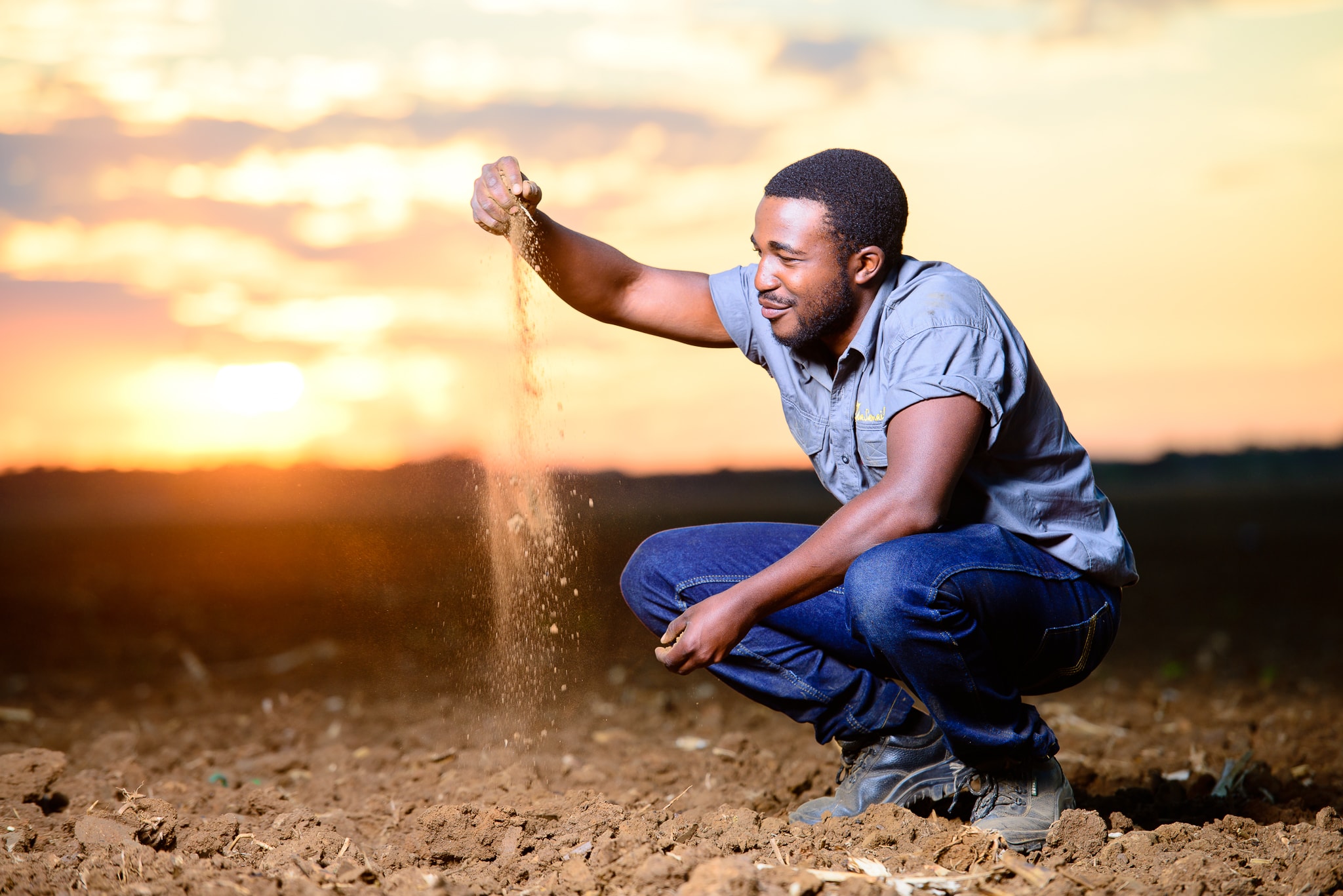 Students working in the fields at Kwasamaita